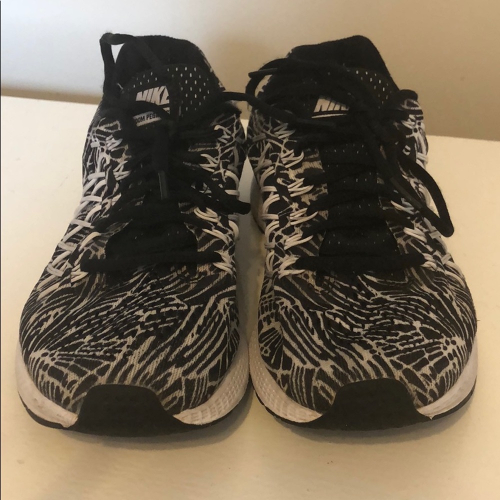 Nike Zoom Pegasus 32 Sneakers